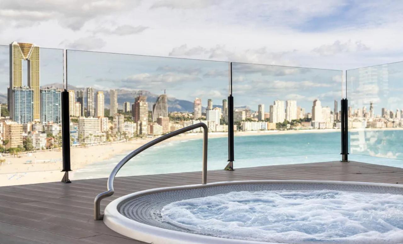 Luxury Apartment With Private Hot Tub By Poniente Beach Бенидорм Экстерьер фото