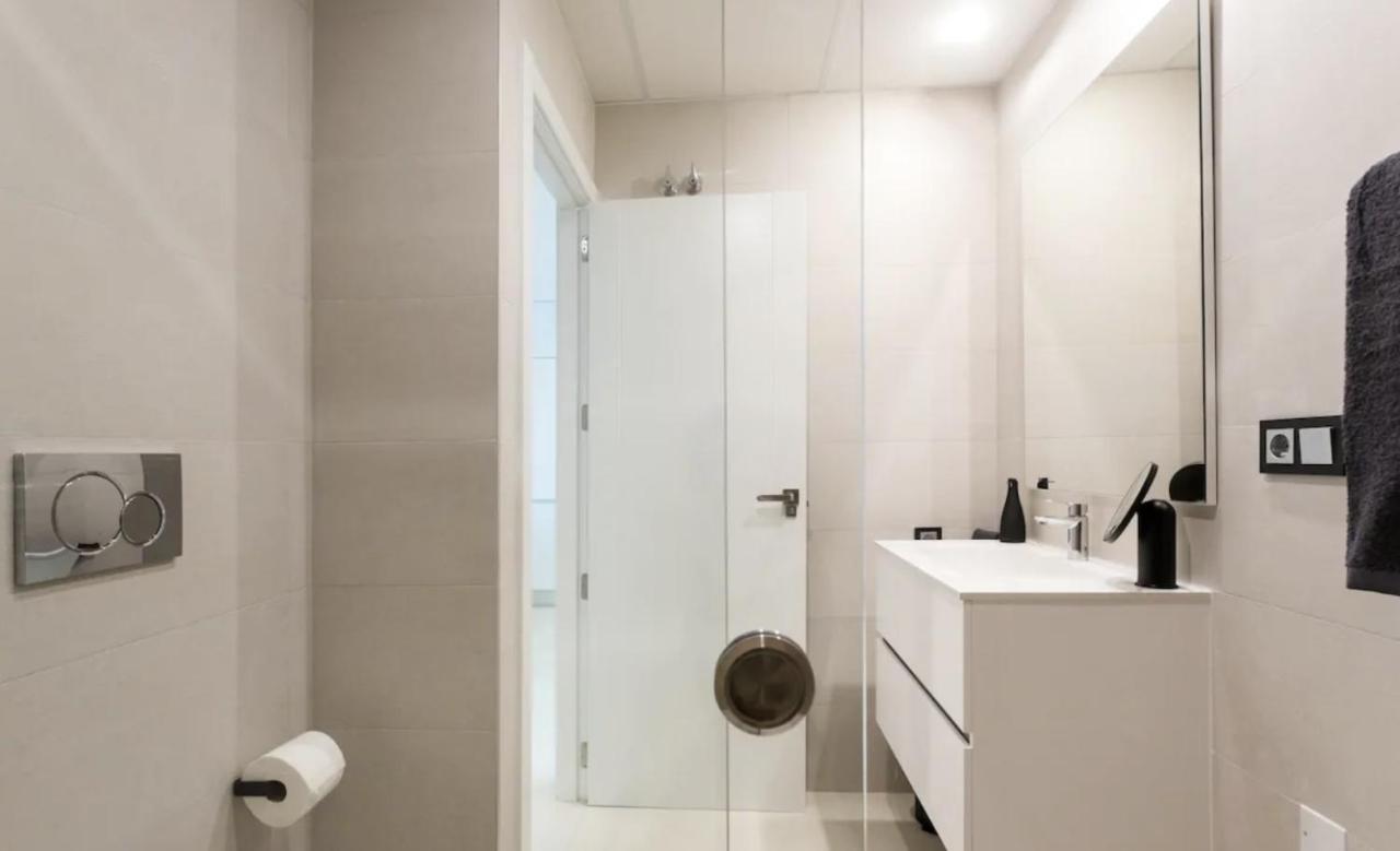 Luxury Apartment With Private Hot Tub By Poniente Beach Бенидорм Экстерьер фото
